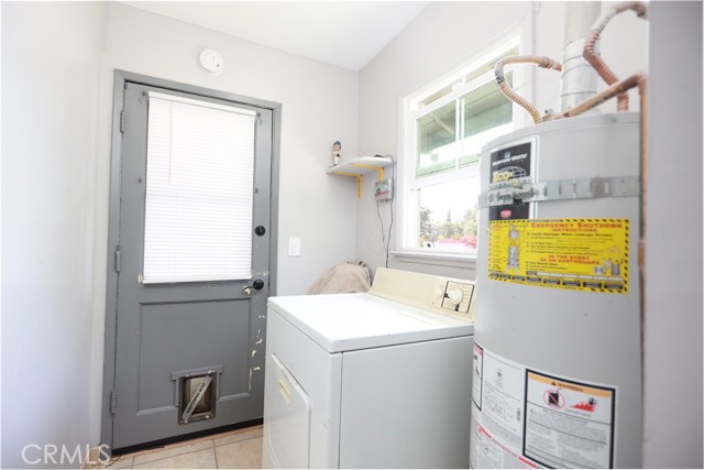 17062 San Fernando Mission Boulevard, Granada Hills CA: https://media.crmls.org/medias/d2db9ea2-0d22-48ab-b0c4-30cd042b4c45.jpg