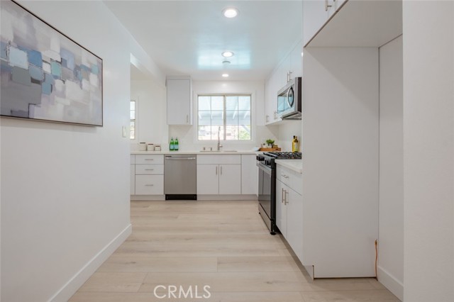 Detail Gallery Image 22 of 32 For 6535 Comanche Ave, Winnetka,  CA 91306 - 3 Beds | 2 Baths