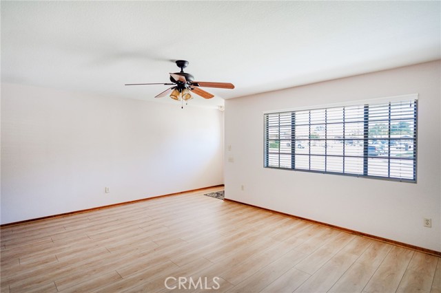 4050 Bordeaux Lane, Hemet CA: https://media.crmls.org/medias/d2dc6e04-6399-4f6c-bef7-e4f9224f8ba7.jpg