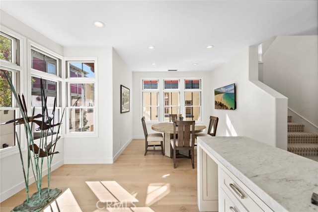 Detail Gallery Image 10 of 26 For 2534 Bungalow Pl #87,  Corona Del Mar,  CA 92625 - 3 Beds | 2/1 Baths