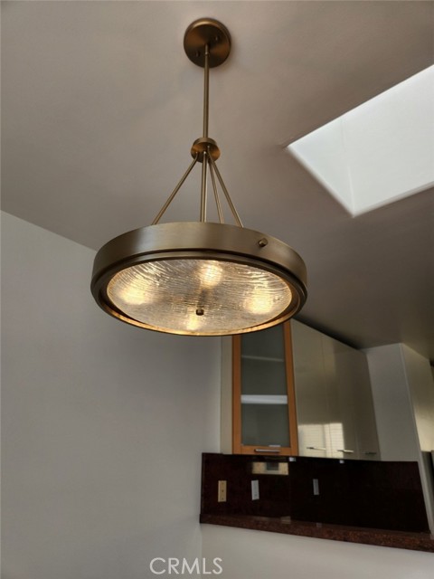 409 15th Street, Manhattan Beach CA: https://media.crmls.org/medias/d2dd4c56-c4a7-469c-80db-cd062a299354.jpg