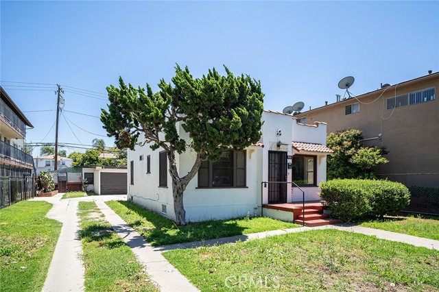 Image 3 for 2332 Cedar Ave, Long Beach, CA 90806