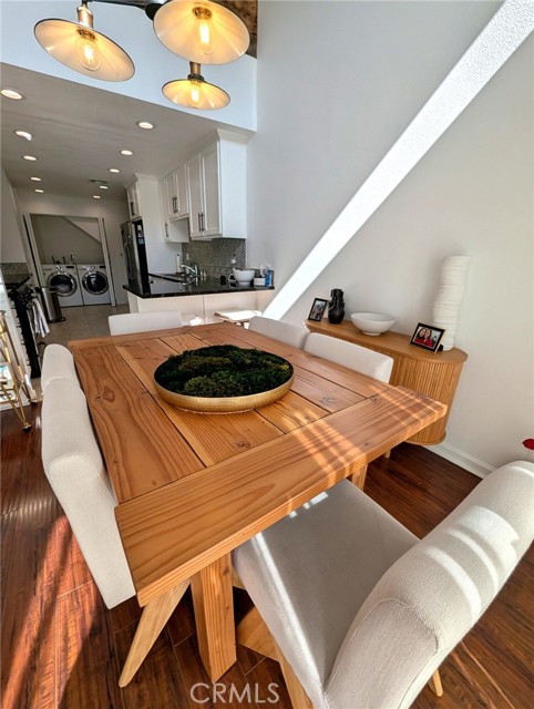 Detail Gallery Image 8 of 17 For 13331 Moorpark #332,  Sherman Oaks,  CA 91423 - 2 Beds | 2 Baths