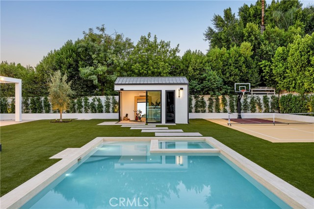 5461 Bothwell Road, Tarzana CA: https://media.crmls.org/medias/d2ddce4c-20dd-4f40-9d75-eb16d29c9afc.jpg