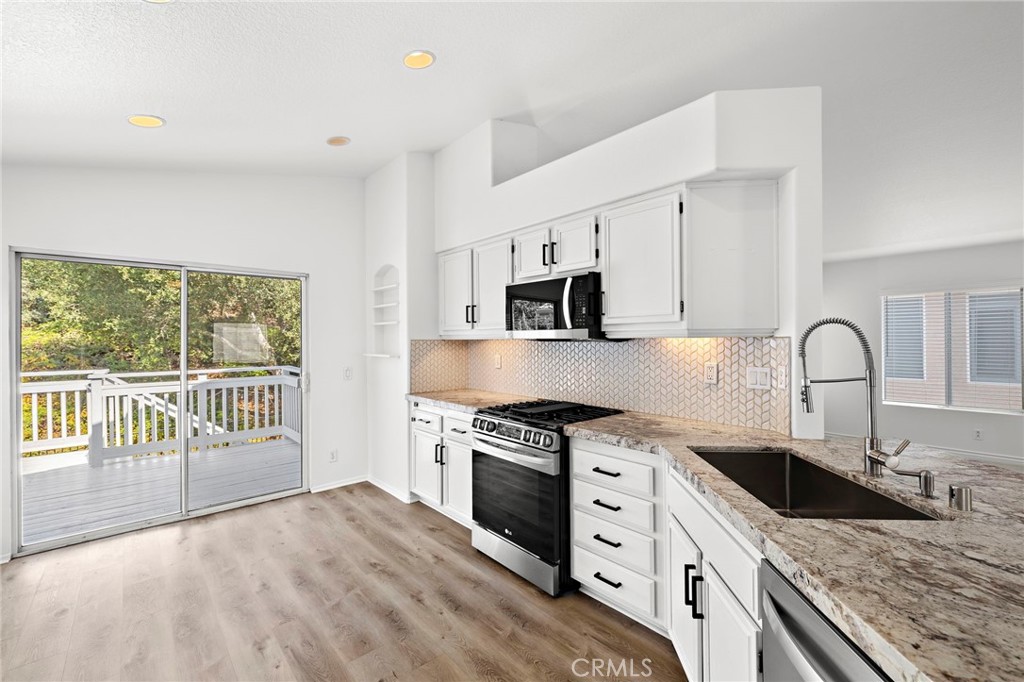 MLS #OC25229351 image #17