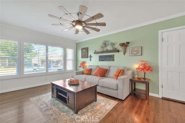 Detail Gallery Image 7 of 67 For 5026 Hersholt, Lakewood,  CA 90712 - 5 Beds | 2 Baths