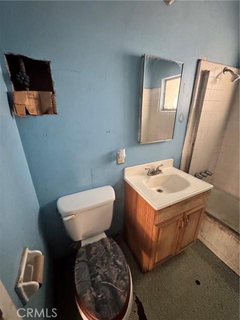 Detail Gallery Image 19 of 27 For 5703 E Hampton, Fresno,  CA 93727 - 3 Beds | 1 Baths