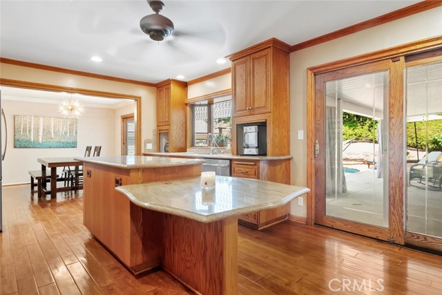 20451 Bermuda Street, Chatsworth CA: https://media.crmls.org/medias/d2e07f01-a814-4d74-9d1d-89a83266ade8.jpg