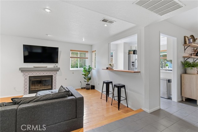 Detail Gallery Image 4 of 25 For 4302 Oak Glen St, Calabasas,  CA 91302 - 3 Beds | 3 Baths