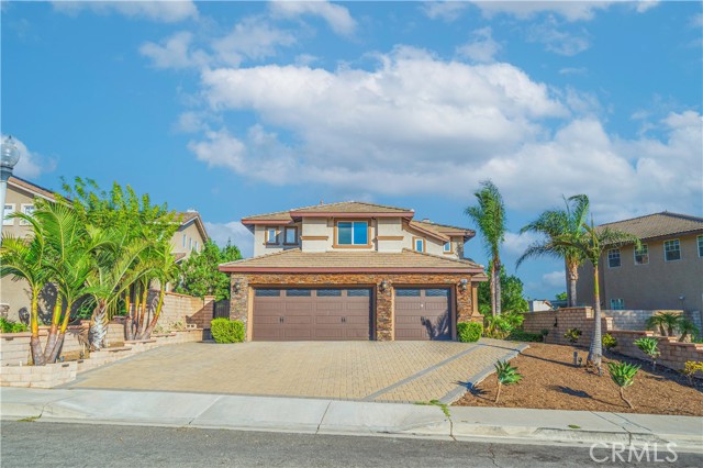 Detail Gallery Image 1 of 44 For 5569 Spur Ct, Fontana,  CA 92336 - 4 Beds | 2/1 Baths