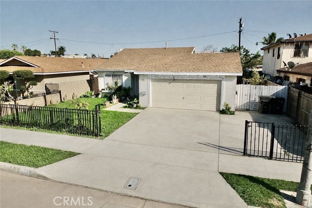 Detail Gallery Image 2 of 4 For 1402 Olive, Long Beach,  CA 90813 - 4 Beds | 2 Baths