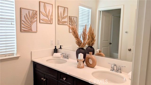 Detail Gallery Image 13 of 25 For 6341 Waterstone, Fontana,  CA 92336 - 4 Beds | 3 Baths