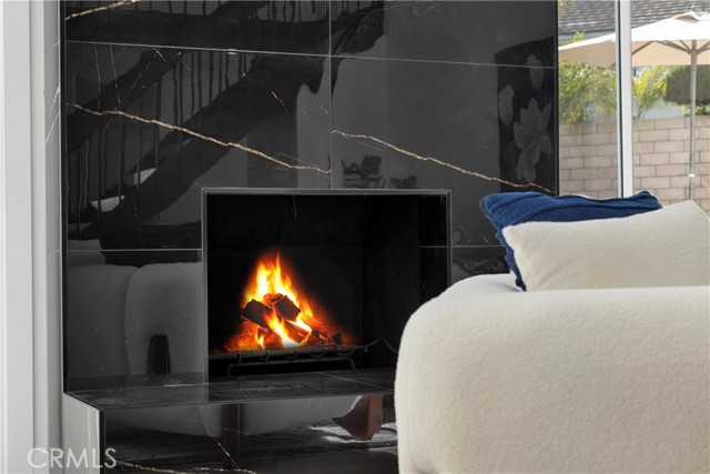 Detail Gallery Image 7 of 25 For 5852 Bellfield Ln, Huntington Beach,  CA 92648 - 4 Beds | 2/1 Baths