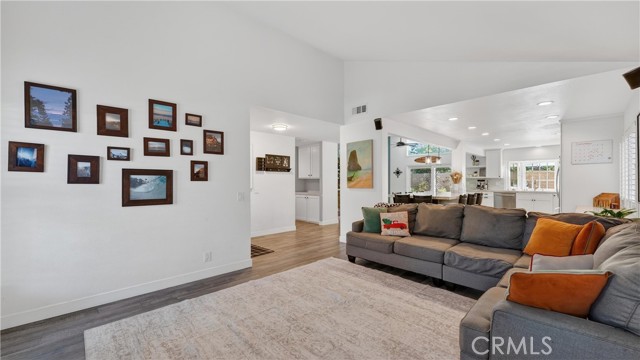 Detail Gallery Image 15 of 53 For 20972 Calle Celeste, Lake Forest,  CA 92630 - 4 Beds | 2 Baths