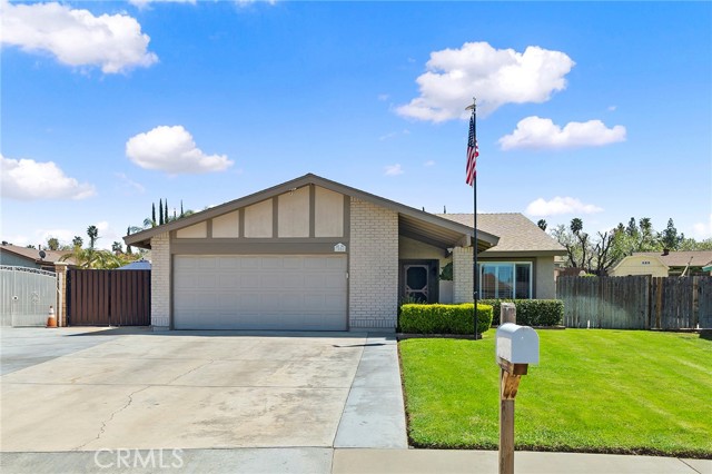 Image 2 for 3006 Strassbourg Dr, Riverside, CA 92504