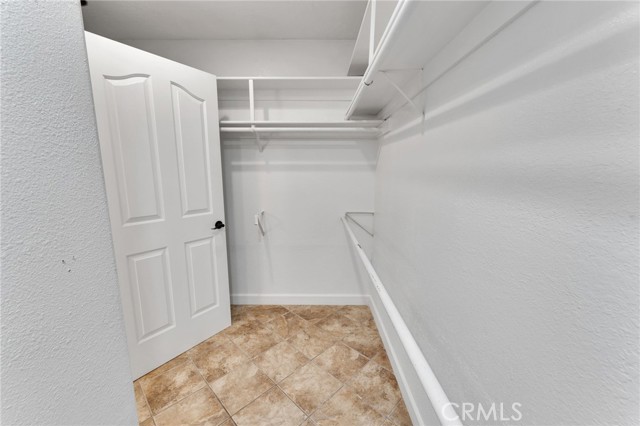 18343 Cocopah Court, Apple Valley CA: https://media.crmls.org/medias/d2e3b853-4d17-4823-b692-28b3c57e67ef.jpg