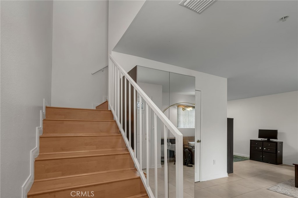 https://media.crmls.org/medias/d2e52c0a-c15b-4839-adcb-128467388db1.jpg?preset=X-Large