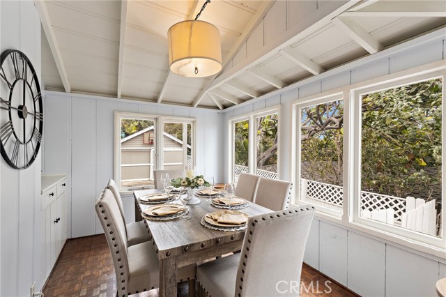 251 Viejo Street, Laguna Beach CA: https://media.crmls.org/medias/d2e53ebf-7a3f-41d7-a620-8067e2018d99.jpg
