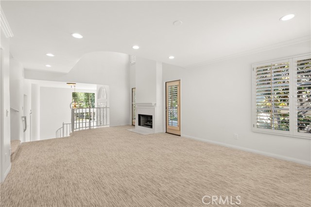 6042 Shadowbrook Circle, Huntington Beach CA: https://media.crmls.org/medias/d2e57de3-cdd3-4587-a271-eba43b98b025.jpg