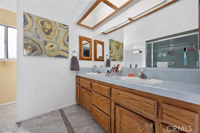 Detail Gallery Image 33 of 43 For 7605 Carson Hill Ct, Bakersfield,  CA 93313 - 4 Beds | 2/1 Baths