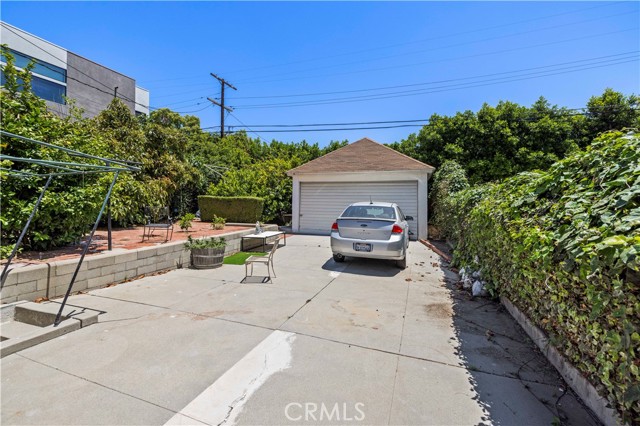 4180 Tujunga Avenue, Studio City CA: https://media.crmls.org/medias/d2e7792b-a998-4fab-a301-79d2c002bf0c.jpg