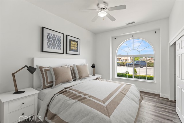 Image 14 of 45 For 10131 Jenny St