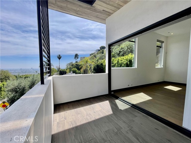 Detail Gallery Image 30 of 42 For 1319 Sunset Plaza Dr, Los Angeles,  CA 90069 - 4 Beds | 4/1 Baths