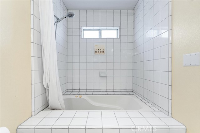 942 Oleander Street, Brea CA: https://media.crmls.org/medias/d2e8544b-ad87-4f01-b2c8-bf409d9bf556.jpg
