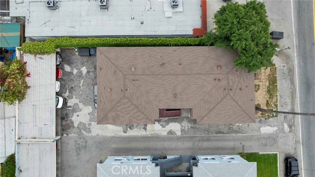 7224 Hazeltine Avenue, Van Nuys CA: https://media.crmls.org/medias/d2e8eccb-3be1-4bf4-ba80-7918d0bc0037.jpg