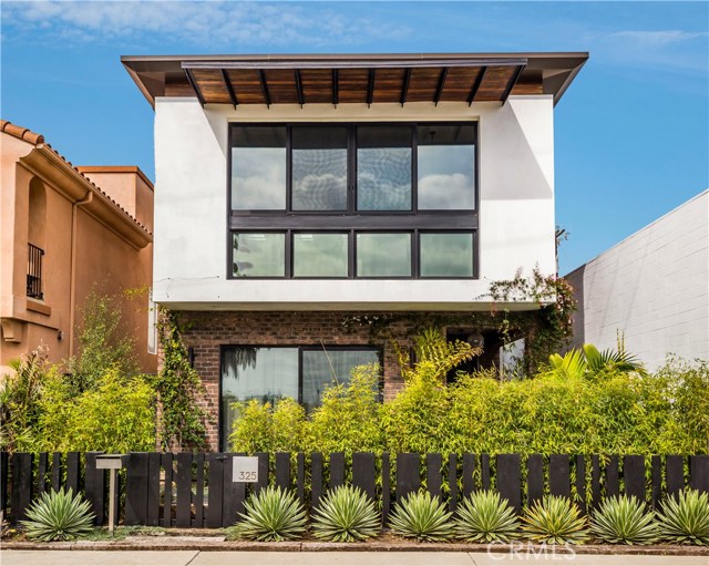 Photo of 325 Seal Beach Boulevard, Seal Beach, CA 90740