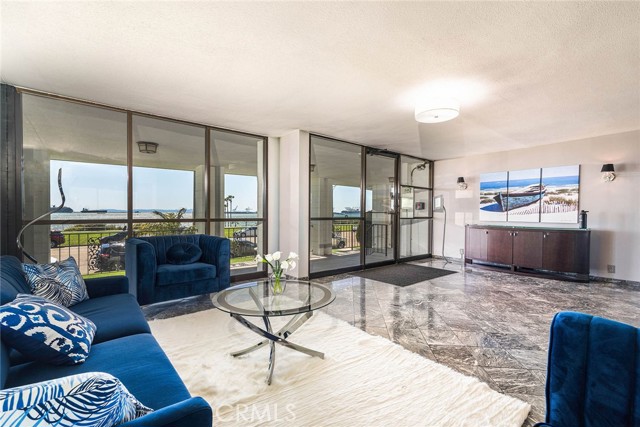 Detail Gallery Image 2 of 4 For 2601 E Ocean Bld #303,  Long Beach,  CA 90803 - 2 Beds | 2 Baths