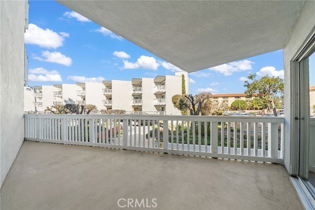 Detail Gallery Image 22 of 32 For 650 the Village #106,  Redondo Beach,  CA 90277 - 1 Beds | 1 Baths