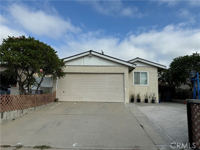 Detail Gallery Image 3 of 4 For 847 E Deloras Dr, Carson,  CA 90745 - 3 Beds | 2 Baths