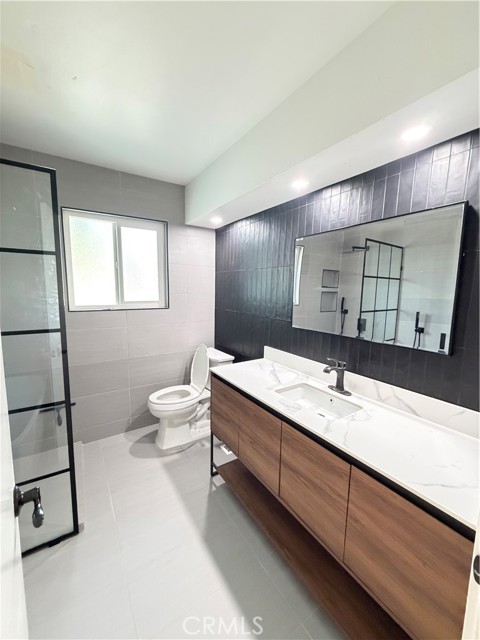 Detail Gallery Image 21 of 22 For 1527 W Palo Alto, Fresno,  CA 93711 - 5 Beds | 3 Baths