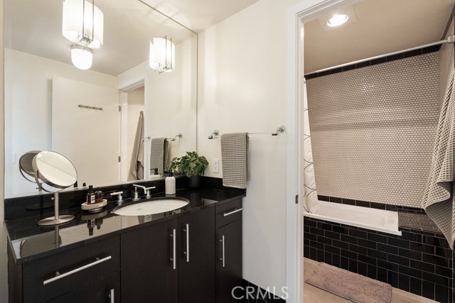 4111 W Sunset Boulevard, Los Angeles CA: https://media.crmls.org/medias/d2ea60f6-32fb-4d79-92b9-94f5246eba0e.jpg