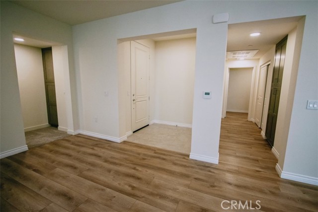 2850 Wagon Wheel Rd, Oxnard CA: https://media.crmls.org/medias/d2ea73d0-1724-439a-8dc0-12d2341fce2d.jpg