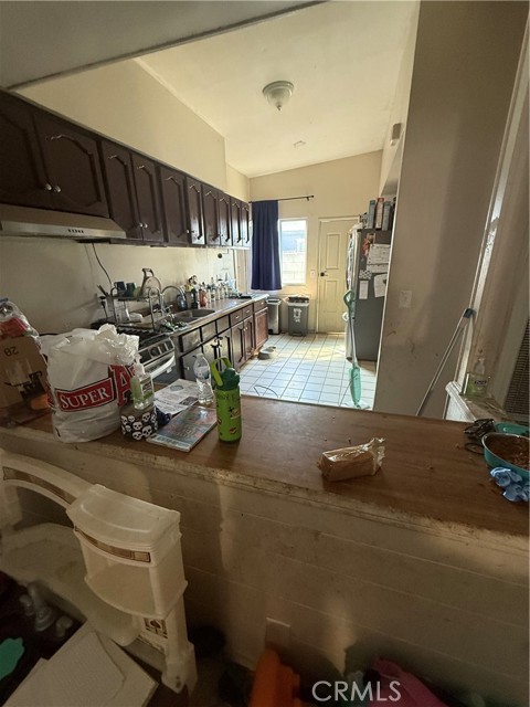 Detail Gallery Image 3 of 10 For 915 Stichman Ave, La Puente,  CA 91746 - 5 Beds | 2 Baths