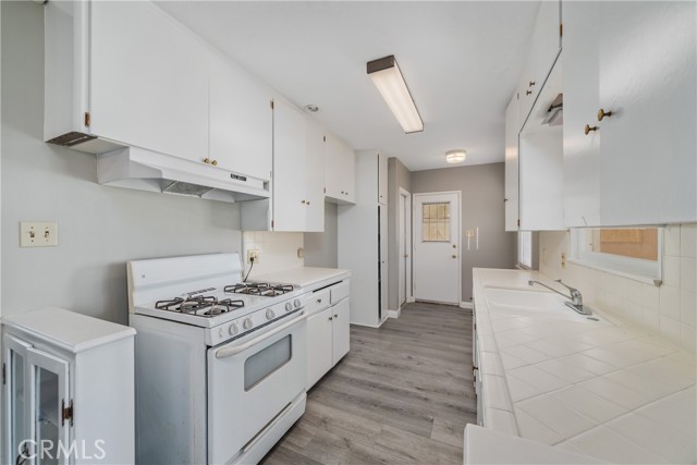 Detail Gallery Image 8 of 18 For 1113 E Acacia Ave, Hemet,  CA 92543 - 2 Beds | 1 Baths