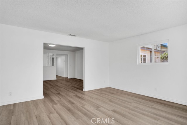 4739 Helmgate Drive, El Monte CA: https://media.crmls.org/medias/d2ee9185-349e-46ae-bec7-46aec61e7df7.jpg