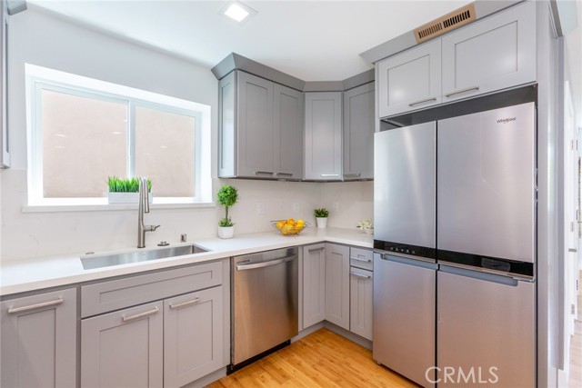 18306 Grevillea Avenue, Redondo Beach, California 90278, 3 Bedrooms Bedrooms, ,Residential,Sold,Grevillea,SB22090777