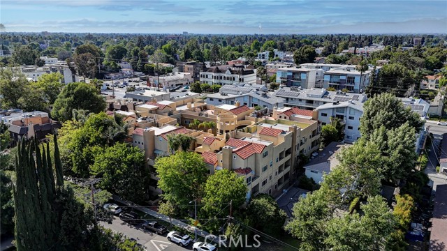 12841 Bloomfield Street, Studio City CA: https://media.crmls.org/medias/d2ef4dee-fd49-45de-9a76-4c0022e80883.jpg