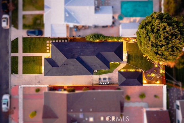 Detail Gallery Image 45 of 49 For 5052 Newcastle, Encino,  CA 91316 - 3 Beds | 2 Baths