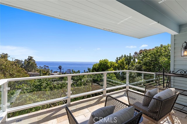 Detail Gallery Image 29 of 34 For 2163 Crestview Dr, Laguna Beach,  CA 92651 - 3 Beds | 2/1 Baths