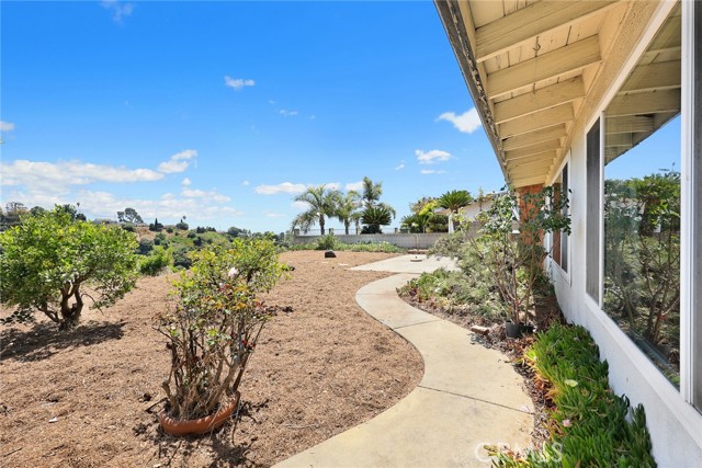 Detail Gallery Image 24 of 28 For 1950 Abajo Dr, Monterey Park,  CA 91754 - 3 Beds | 2/1 Baths