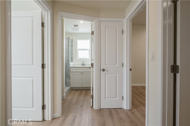 1271 S Sycamore Avenue, Los Angeles CA: https://media.crmls.org/medias/d2f24a0d-2362-4698-ab57-81111cda8898.jpg