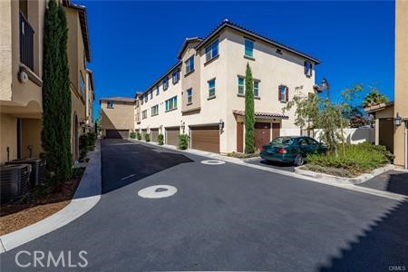 Detail Gallery Image 6 of 18 For 120 S Pacific Ave #39,  Santa Ana,  CA 92703 - 4 Beds | 3/1 Baths