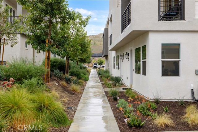 Detail Gallery Image 41 of 71 For 26799 Keystone Loop, Valencia,  CA 91381 - 3 Beds | 3 Baths