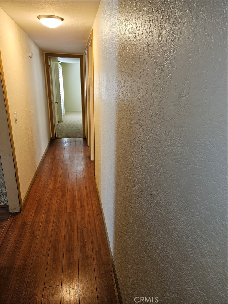 https://media.crmls.org/medias/d2f4226d-3d20-4ac8-b74b-671d8103117e.jpg?preset=X-Large