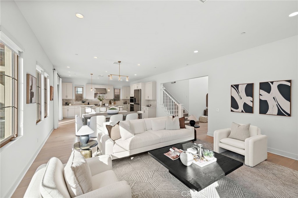 MLS #OC25183328 img 8