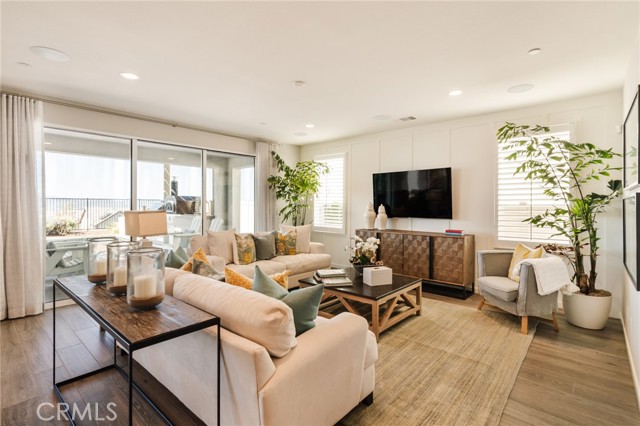 Detail Gallery Image 7 of 75 For 18108 Esker Ln, Canyon Country,  CA 91350 - 5 Beds | 3 Baths